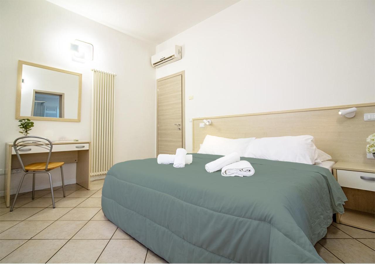 Athena Rooms - Parcheggio Privato Bolonha Exterior foto