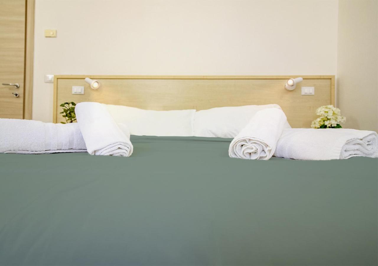 Athena Rooms - Parcheggio Privato Bolonha Exterior foto